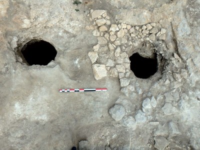 Restes de les sitges, excavades aquest febrer.