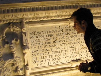 Sepulcre d'Antoni Agustí, arquebisbe de Tarragona, a més d'humanista, erudit i estudiós de l'antiguitat.