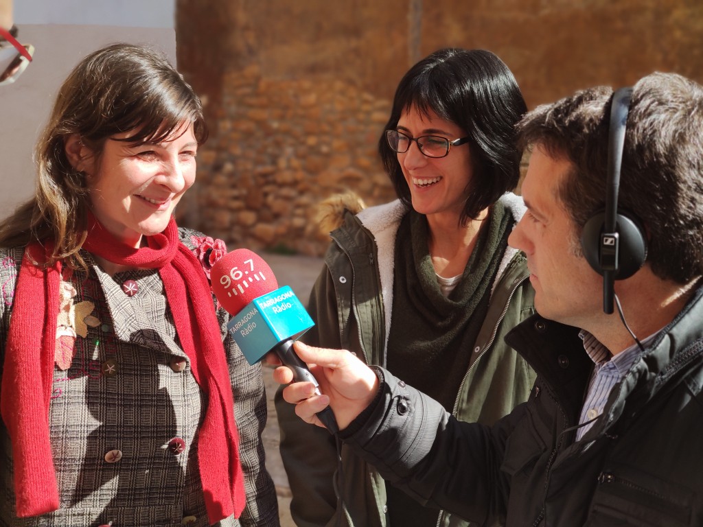 Alex Livarda (esquerra) amb Lídia Colominas i Pep Sunyé durant la gravació del programa (© ICAC)