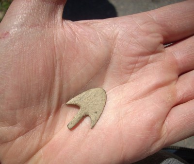 Punta de fletxa de bronze trobada a Santes Creus (@ ICAC)