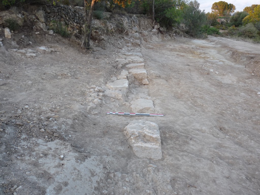 Costa de la Serra, campanya 2019. Detall de la prolongació del llenç sud de la muralla vers l’est (© ICAC).