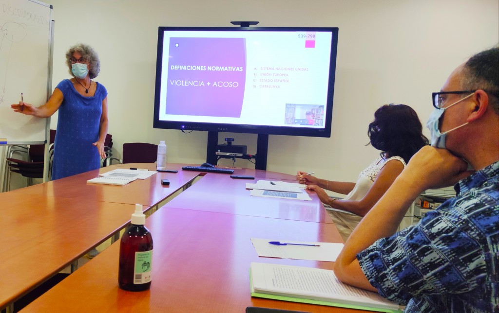 <a rel="license" href="http://creativecommons.org/licenses/by-sa/4.0/"><img alt="Llicència de Creative Commons" style="border-width:0" src="https://i.creativecommons.org/l/by-sa/4.0/80x15.png" /></a><br /><span xmlns:dct="http://purl.org/dc/terms/" href="http://purl.org/dc/dcmitype/StillImage" property="dct:title" rel="dct:type">Procés d'elaboració del Protocol contra l'assetjament sexual laboral a l'ICAC</span> de <a xmlns:cc="http://creativecommons.org/ns#" href="www.icac.cat" property="cc:attributionName" rel="cc:attributionURL">Institut Català d'Arqueologia Clàssica, ICAC</a> està subjecta a una llicència de <a rel="license" href="http://creativecommons.org/licenses/by-sa/4.0/">Reconeixement-CompartirIgual 4.0 Internacional de Creative Commons</a> Procés elaboració protocol assetjament sexual laboral, ICAC 2020