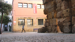 ICAC_edifici forum_contrapicat