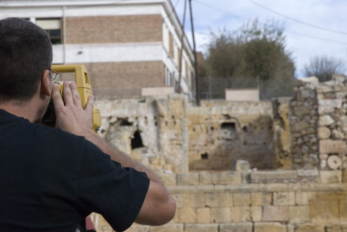 Topografiant la basílica de l'amfiteatre